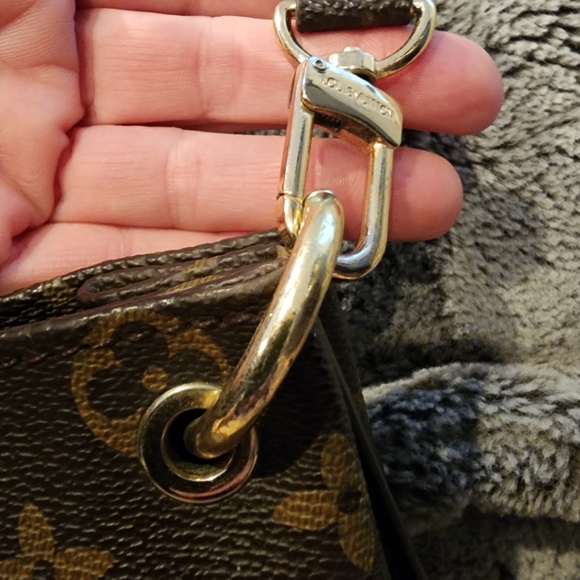 Louis Vuitton Monogram METIS HOBO bag - Picture 5 of 11